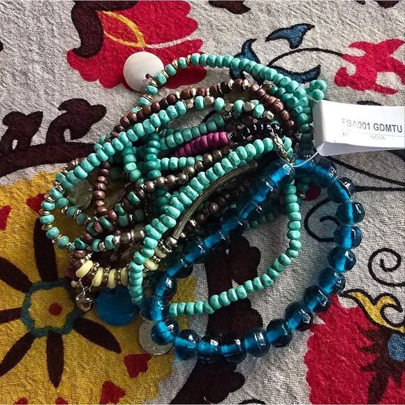 Colorful Beaded Bracelet Set - Picture 3 of 4